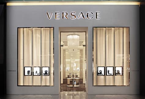 versace jewellery shop